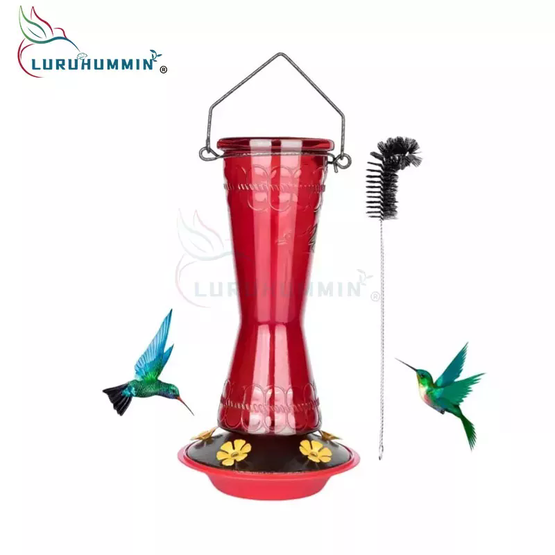 American Bird Feeder: Naturtheater und kulturelle Symbole im Hinterhof